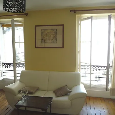 Apartment Turenne Parigi
